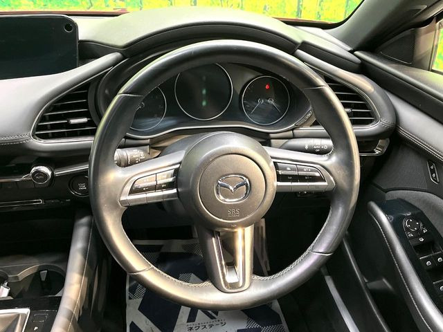 �y�����v�����X�e�A�����O�z�㎿�Ȋv���g�p���邱�ƂŁA��ɂ����������݂ƂĂ��^�]���₷���n���h���ł���