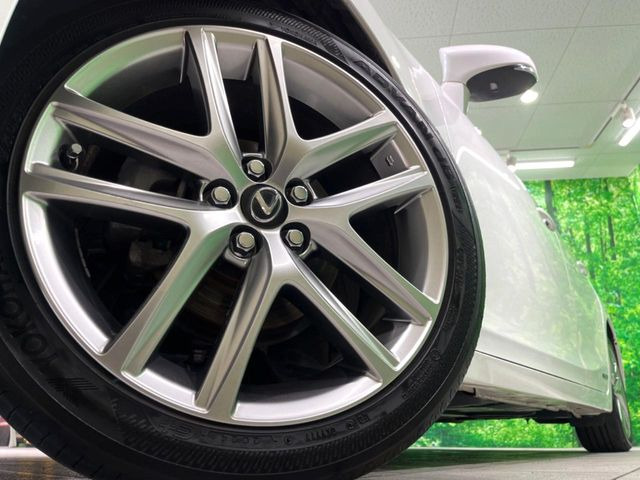 �y����17�C���`�A���~�z�C�[���z�O�ςɃ}�b�`���������A���~�z�C�[���𑕒����Ă���܂��B�e��ЊO�A���~�z�C�[����A�X�^�b�h���X�^�C�����戵�����Ă���܂��B���񂲑��k����������