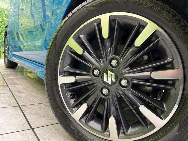 �y����15�C���`�A���~�z�C�[���z�O�ςɃ}�b�`���������A���~�z�C�[���𑕒����Ă���܂��B�e��ЊO�A���~�z�C�[����A�X�^�b�h���X�^�C�����戵�����Ă���܂��B���񂲑��k����������