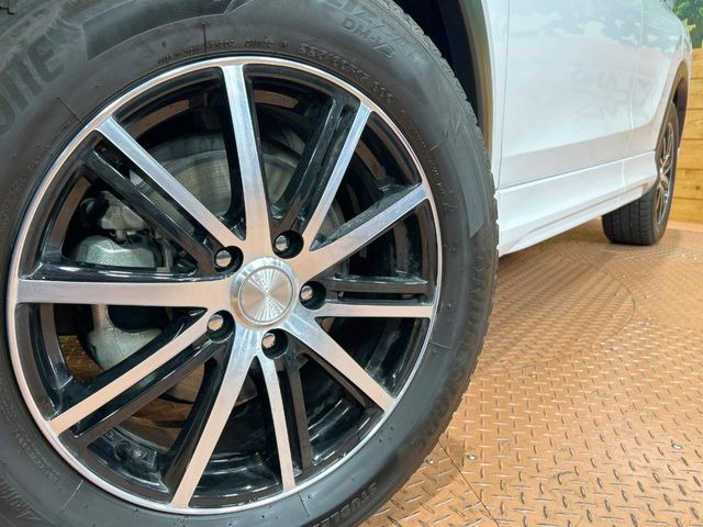 �y17�C���`�A���~�z�C�[���z�O�ςɃ}�b�`�����A���~�z�C�[���𑕒����Ă���܂��B�e��A���~�z�C�[����A�X�^�b�h���X�^�C�����戵�����Ă���܂��B���񂲑��k����������