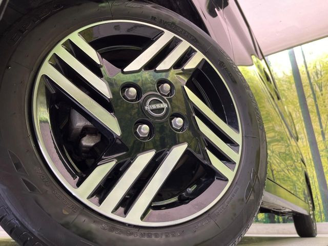 �y����14�C���`�A���~�z�C�[���z�O�ςɃ}�b�`���������A���~�z�C�[���𑕒����Ă���܂��B�e��ЊO�A���~�z�C�[����A�X�^�b�h���X�^�C�����戵�����Ă���܂��B���񂲑��k����������