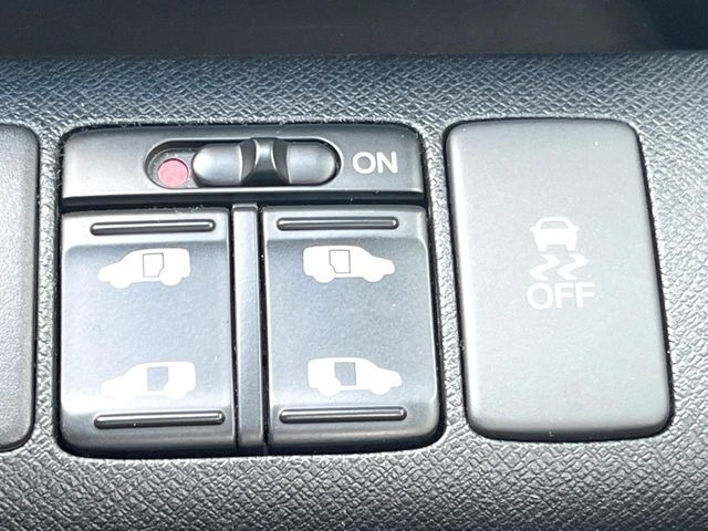 �y�����p���[�X���C�h�h�A�z�X�}�[�g�L�[��^�]�Ȃ̃X�C�b�`�Ō�ȗ����X���C�h�h�A�̊J���\���d��������͂����ăh�A���J����K�v�������A�����Ȃ��q�l�ł��ȒP�ɊJ���߂ł����K�ł���