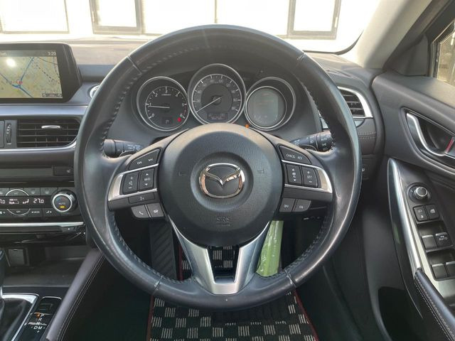 �y�����v�����X�e�A�����O�z�㎿�Ȋv���g�p���邱�ƂŁA��ɂ����������݂ƂĂ��^�]���₷���n���h���ł���