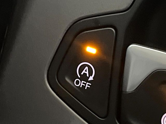 ●アイドリングストップ:燃費向上を目的とした、アイドリングストップ機能を搭載!維持費が気になる方も、ご安心下さい。