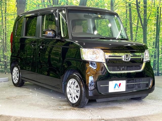 高透明度のガラス皮膜で撥水はもちろん、上質なツヤ・光沢を実現。紫外線や酸性雨から大切な愛車を保護し、色あせ・劣化を防止。「弾スプラッシュコート」、「弾プリミッサコート」からお選びいただけます。