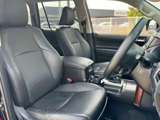 ���X�ł͂��_�񒸂��܂������q�l�Ƀh���C�u���R�[�_�[��K���X�R�[�e�B���O�{�H�ȂǁA���l�i��}���Ă��񋟂����Ē����Ă���܂��B�ڍׂ̓X�^�b�t�܂ł��C�y�ɂ��₢���킹���������܂��B