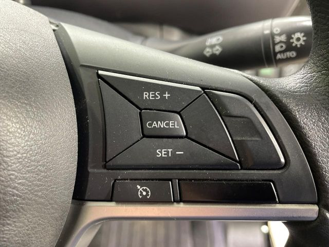 �y�N���[�Y�R���g���[���z�������H�����N���N���s�B�A�N�Z���𗣂��Ă���葬�x�ő��s���ł��A�������^�]���̕��S���y��!�����E�������ȒP�ȃX�C�b�`����Œ����ł��܂��B