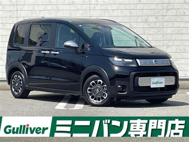 フリード1.5 e:HEV クロスター