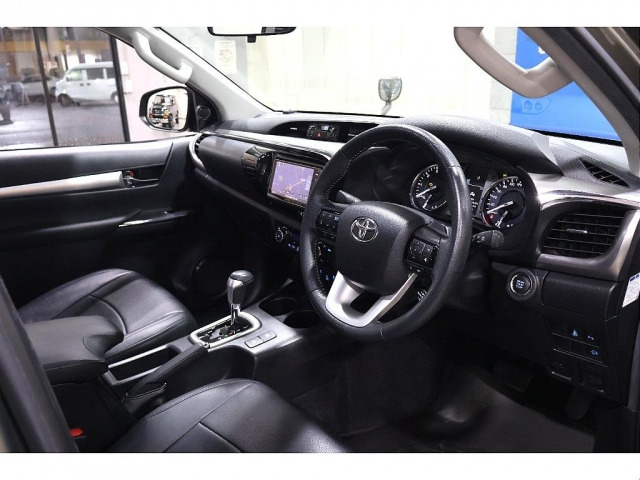 ハイラックス2.4 Z ディーゼル 4WD