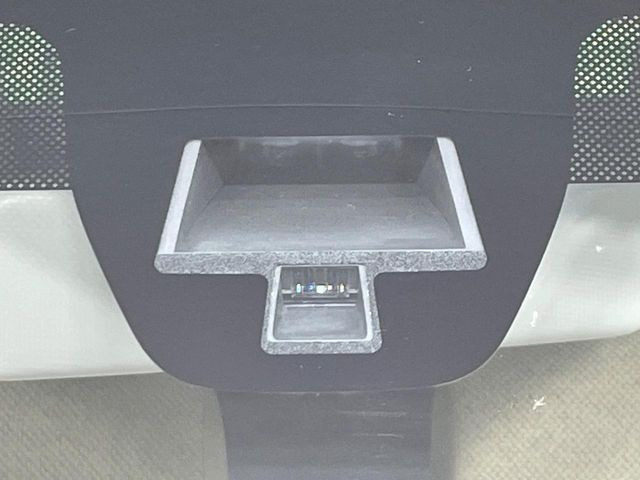 �y�X�Y�L �Z�[�t�e�B�T�|�[�g�z���s���ɑO���̎ԗ�����F�����A�Փ˂������Ȏ��͌x��ƃu���[�L�ŏՓˉ���Ɣ�Q�y�����A�V�X�g�B�����S�Ƀh���C�u�����y���݂��������܂��B