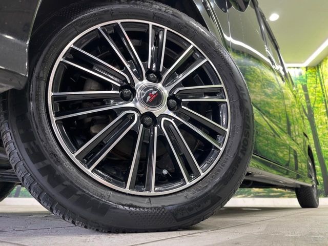 �y14�C���`�A���~�z�C�[���z�O�ςɃ}�b�`�����A���~�z�C�[���𑕒����Ă���܂��B�e��A���~�z�C�[����A�X�^�b�h���X�^�C�����戵�����Ă���܂��B���񂲑��k����������