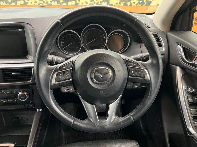 �y�����v�����X�e�A�����O�z�㎿�Ȋv���g�p���邱�ƂŁA��ɂ����������݂ƂĂ��^�]���₷���n���h���ł���