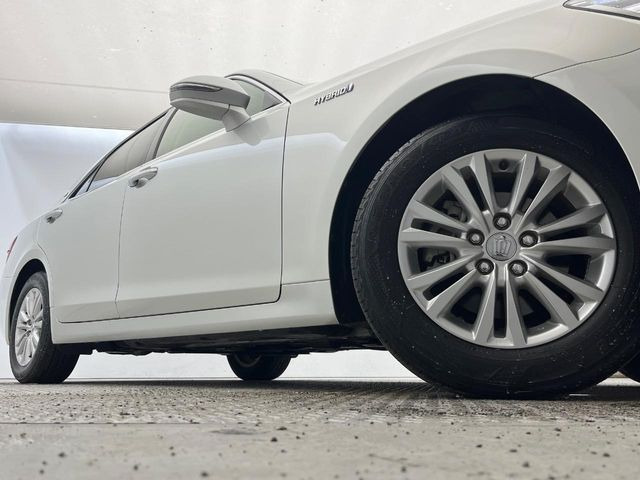 �y����16�C���`�A���~�z�C�[���z�O�ςɃ}�b�`���������A���~�z�C�[���𑕒����Ă���܂��B�e��ЊO�A���~�z�C�[����A�X�^�b�h���X�^�C�����戵�����Ă���܂��B���񂲑��k����������