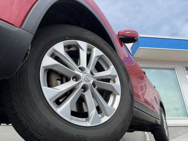 �y����17�C���`�A���~�z�C�[���z�O�ςɃ}�b�`���������A���~�z�C�[���𑕒����Ă���܂��B�e��ЊO�A���~�z�C�[����A�X�^�b�h���X�^�C�����戵�����Ă���܂��B���񂲑��k����������