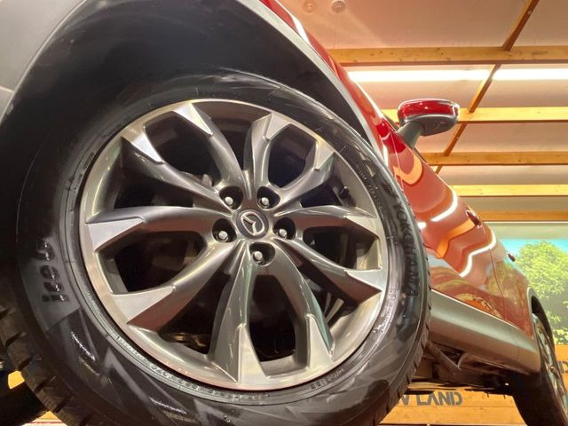 �y����19�C���`�A���~�z�C�[���z�O�ςɃ}�b�`���������A���~�z�C�[���𑕒����Ă���܂��B�e��ЊO�A���~�z�C�[����A�X�^�b�h���X�^�C�����戵�����Ă���܂��B���񂲑��k����������