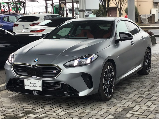 2シリーズグランクーペM235 xドライブ 4WD