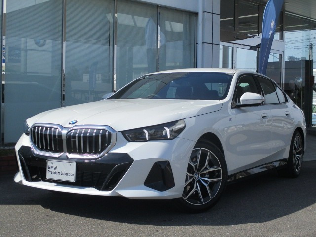 5シリーズセダン523d xドライブ Mスポーツ 4WD