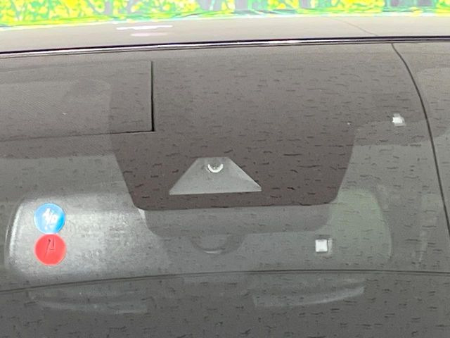 �y�g���^�Z�[�t�e�B�Z���X�z���s���ɑO���̎ԗ�����F�����A�Փ˂������Ȏ��͌x��ƃu���[�L�ŏՓˉ���Ɣ�Q�y�����A�V�X�g�B�����S�Ƀh���C�u�����y���݂��������܂��B