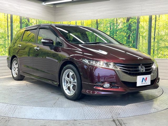 高透明度のガラス皮膜で撥水はもちろん、上質なツヤ・光沢を実現。紫外線や酸性雨から大切な愛車を保護し、色あせ・劣化を防止。「弾スプラッシュコート」、「弾プリミッサコート」からお選びいただけます。