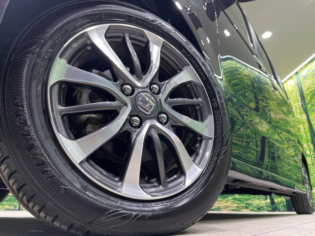 �y����14�C���`�A���~�z�C�[���z�O�ςɃ}�b�`���������A���~�z�C�[���𑕒����Ă���܂��B�e��ЊO�A���~�z�C�[����A�X�^�b�h���X�^�C�����戵�����Ă���܂��B���񂲑��k����������