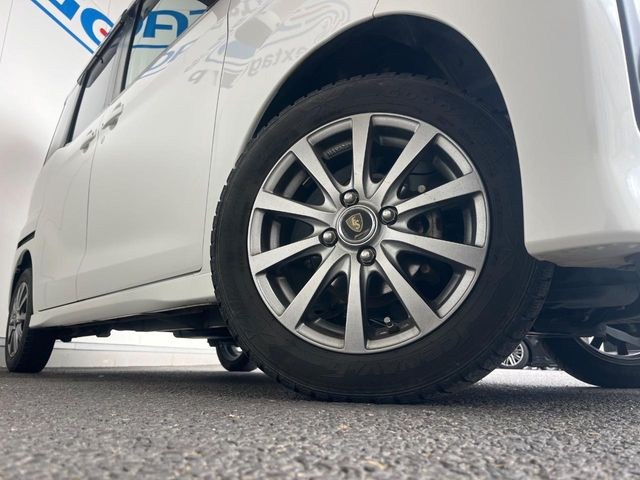 �y14�C���`�A���~�z�C�[���z�O�ςɃ}�b�`�����A���~�z�C�[���𑕒����Ă���܂��B�e��A���~�z�C�[����A�X�^�b�h���X�^�C�����戵�����Ă���܂��B���񂲑��k����������