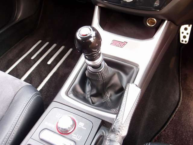 �e��I�[�g���[���戵�����B�ʏ�I�[�g���[���Œ�120�񂩂�A���R�ԍό^120��܂ŁA���q�l�̃j�[�Y�ɍ��������x�����@�����ē������Ă������܂��B�R���Ɏ��M�̖������q�l�����C�y�ɂ����k�������܂�