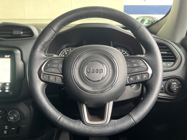 ●ステアリングもきれいな状態を維持しております。