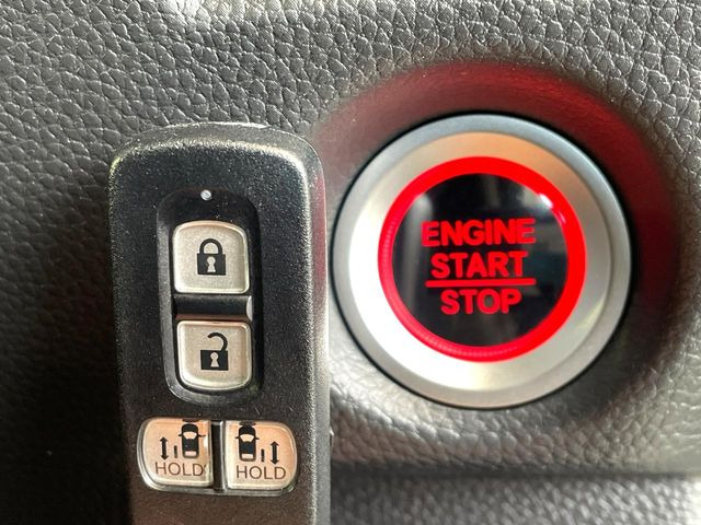 �yHonda�X�}�[�g�L�[�z�J�o����|�P�b�g�ɓ��ꂽ�܂܂ł��h�A�̎{���E�������\�ȃX�}�[�g�L�[�𑕔��B�G���W���̃I���E�I�t�����J�M�����o���K�v����������Ƃ��Ă��֗��ł���