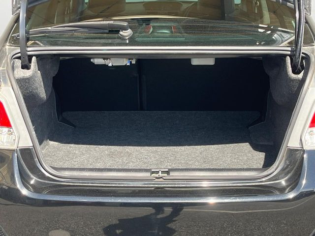 ���i�̂���������ʋ΁A���}���ɏ\���ȉ׎��X�y�[�X���m�ۂ��Ă���܂��B