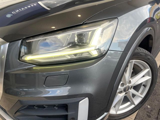 ��LED�w�b�h���C�g:������LED�w�b�h���C�g�ŁA���S�^�]���x����ǍD�Ȏ��E��!