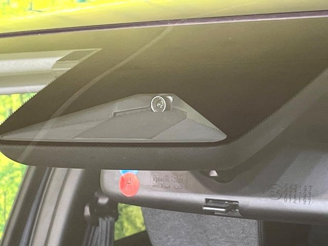 �y�z���_�Z���V���O�z���s���ɑO���̎ԗ�����F�����A�Փ˂������Ȏ��͌x��ƃu���[�L�ŏՓˉ���Ɣ�Q�y�����A�V�X�g�B�����S�Ƀh���C�u�����y���݂��������܂��B