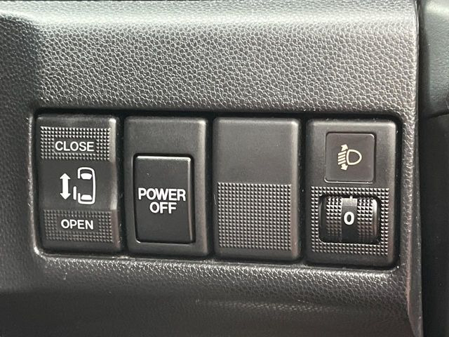 �y�p���[�X���C�h�h�A�z�X�}�[�g�L�[��^�]�Ȃ̃X�C�b�`�ŃX���C�h�h�A�̊J���\���d��������͂����ăh�A���J����K�v�������A���������q�l�ł��A�d���ו��������Ă��鎞�����N�ɊJ���߂ł��܂���