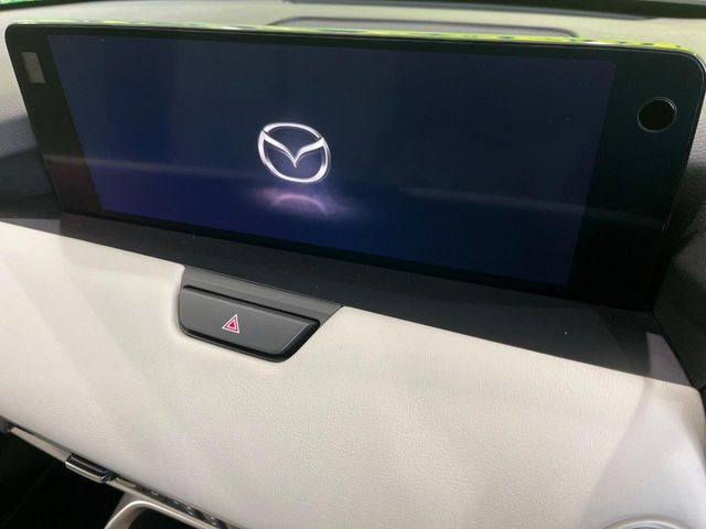 �y12.3�C���`�}�c�_�R�l�N�g�z�ԓ��̕��͋C�Ƀ}�b�`������^�f�B�X�v���C�B�X�}�z�ڑ��ł̃i�r�g�p��Bluetooth�Đ����A�l�X�ȋ@�\���y���߂܂��B�����I�ȃ_�C�������삪�\�ŁA�g��������ǍD�ł��B