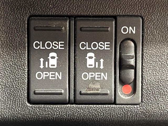 �y�����p���[�X���C�h�h�A�z�X�}�[�g�L�[��^�]�Ȃ̃X�C�b�`�Ō�ȗ����X���C�h�h�A�̊J���\���d��������͂����ăh�A���J����K�v�������A�����Ȃ��q�l�ł��ȒP�ɊJ���߂ł����K�ł���