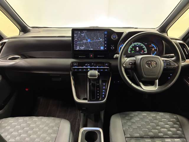 ヴォクシー1.8 ハイブリッド S-Z