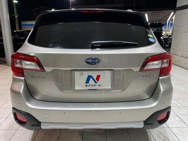 安心の最長10年・走行無制限保証(有償)をご用意。保証内容も充実はもちろん、無料点検&オイル交換や、年中無休の全国・24時間ロードサービスも付帯されておりますのでご安心下さい。