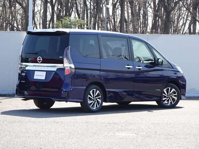 セレナ2.0 ハイウェイスターV