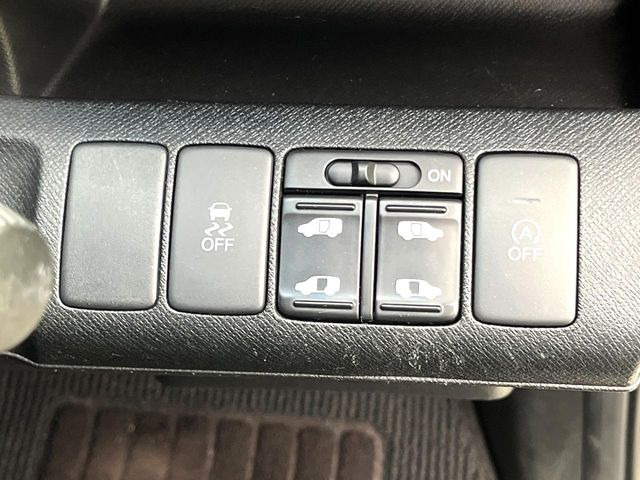 �y�����p���[�X���C�h�h�A�z�X�}�[�g�L�[��^�]�Ȃ̃X�C�b�`�Ō�ȗ����X���C�h�h�A�̊J���\���d��������͂����ăh�A���J����K�v�������A�����Ȃ��q�l�ł��ȒP�ɊJ���߂ł����K�ł���