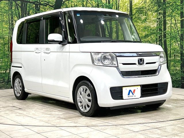 高透明度のガラス皮膜で撥水はもちろん、上質なツヤ・光沢を実現。紫外線や酸性雨から大切な愛車を保護し、色あせ・劣化を防止。「弾スプラッシュコート」、「弾プリミッサコート」からお選びいただけます。