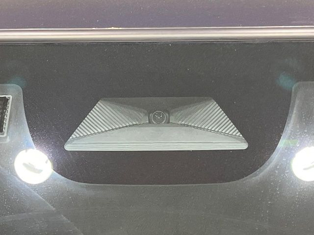 �y�z���_�Z���V���O�z���s���ɑO���̎ԗ�����F�����A�Փ˂������Ȏ��͌x��ƃu���[�L�ŏՓˉ���Ɣ�Q�y�����A�V�X�g�B�����S�Ƀh���C�u�����y���݂��������܂��B