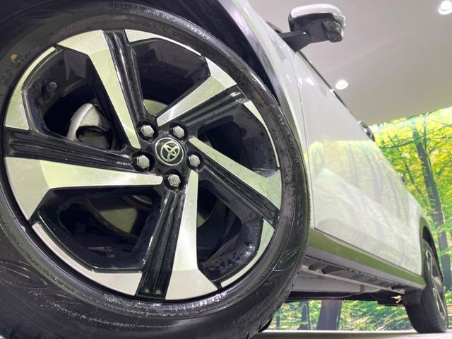 �y����17�C���`�A���~�z�C�[���z�O�ςɃ}�b�`���������A���~�z�C�[���𑕒����Ă���܂��B�e��ЊO�A���~�z�C�[����A�X�^�b�h���X�^�C�����戵�����Ă���܂��B���񂲑��k����������