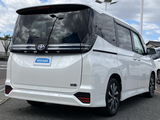 ヴォクシー1.8 ハイブリッド S-Z