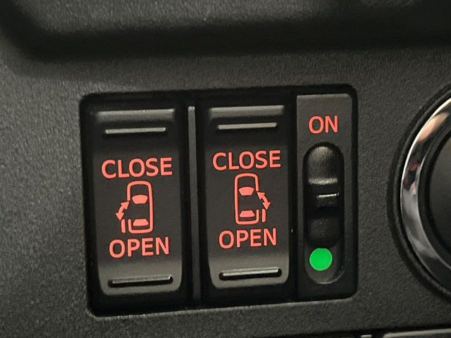 �y�����p���[�X���C�h�h�A�z�X�}�[�g�L�[��^�]�Ȃ̃X�C�b�`�Ō�ȗ����X���C�h�h�A�̊J���\���d��������͂����ăh�A���J����K�v�������A�����Ȃ��q�l�ł��ȒP�ɊJ���߂ł����K�ł���