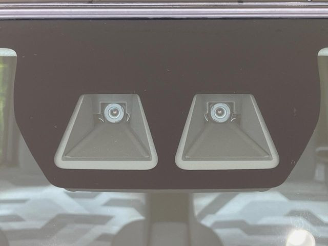 �y�X�}�[�g�A�V�X�g�z���s���ɑO���̎ԗ�����F�����A�Փ˂������Ȏ��͌x��ƃu���[�L�ŏՓˉ���Ɣ�Q�y�����A�V�X�g�B�����S�Ƀh���C�u�����y���݂��������܂��B
