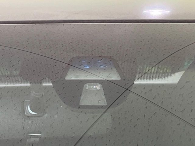 �y�V�e�B�u���[�L�A�N�e�B�u�V�X�e���z�ᑬ���s���ɑO���̎ԗ�����F�����A�Փ˂������Ȏ��͌x��ƃu���[�L�ŏՓˉ���Ɣ�Q�y�����A�V�X�g�B�����S�Ƀh���C�u�����y���݂��������܂��B