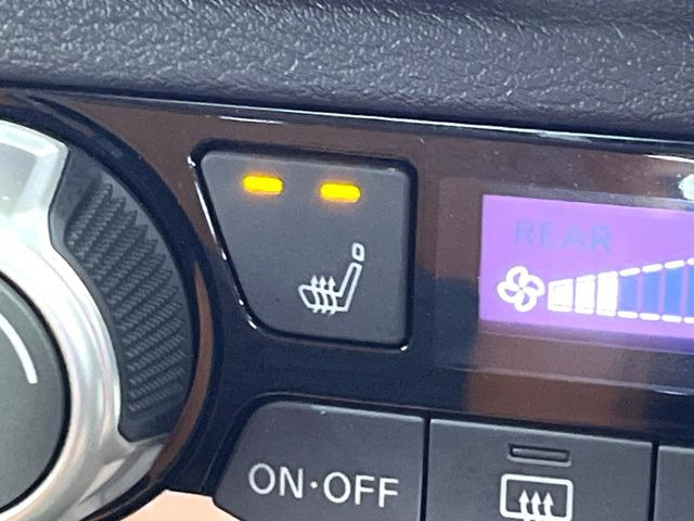 【シートヒーター】寒い日に重宝するシートヒーター!エアコンより早く温まってくれるので寒がりの人も安心ですね♪エアコンの温風は乾燥するから苦手、という方にもをおすすめです。