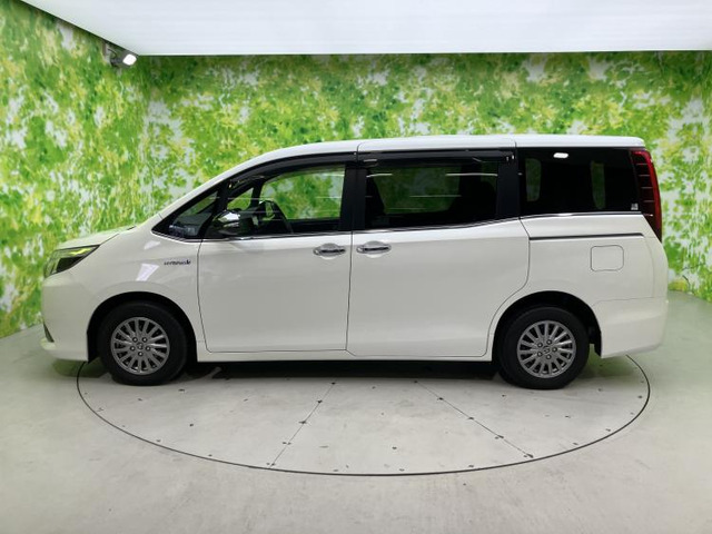 エスクァイアハイブリッド1.8 Gi ブラックテーラード