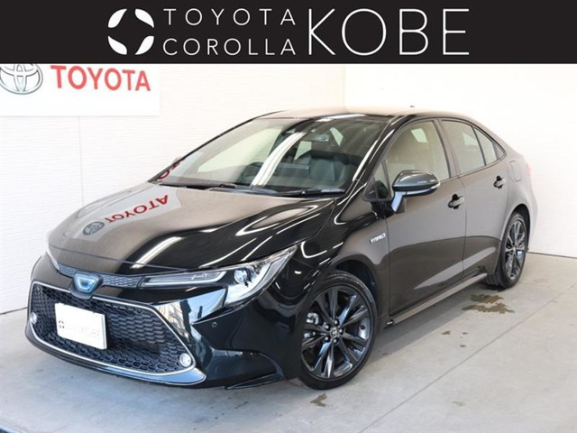 カローラ1.8 ハイブリッド W×B