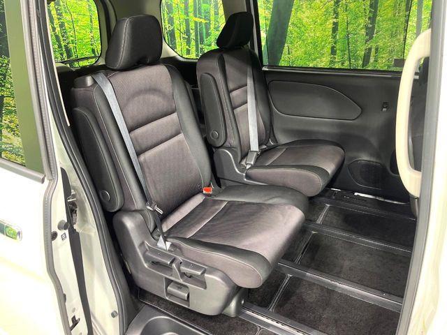 ���ڒ����̓E�H�[�N�X���[�ƂȂ��Ă���܂��B���ڂƎO��ڂ̈ړ�����~�肪�Ƃ��Ă��y�ɂȂ�̂ŁA���~��̍ۂ��X�g���X�������邱�Ƃ͂���܂����