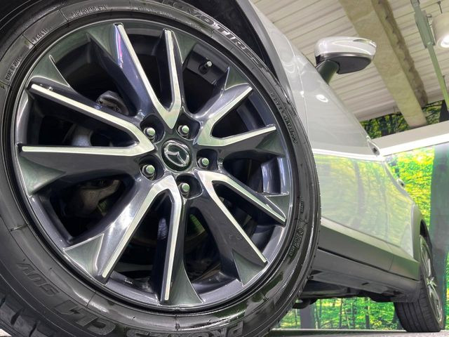 �y����18�C���`�A���~�z�C�[���z�O�ςɃ}�b�`���������A���~�z�C�[���𑕒����Ă���܂��B�e��ЊO�A���~�z�C�[����A�X�^�b�h���X�^�C�����戵�����Ă���܂��B���񂲑��k����������